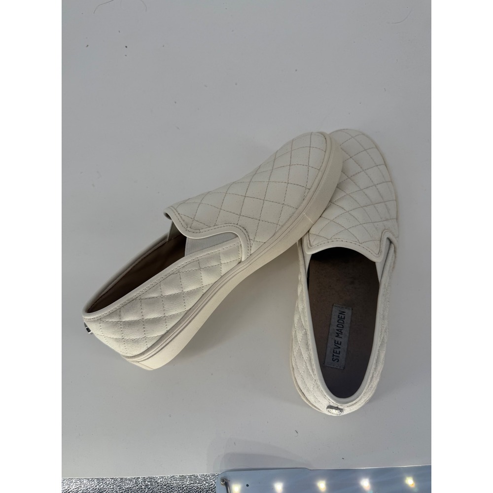Steve Madden Ecentrcq Sneakers Womens 9.5 Cream Excellent Quilted Slip On